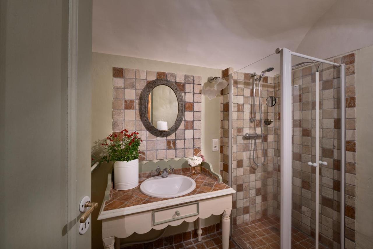 Maison Lou Roucas Cabrieres-d'Aigues ภายนอก รูปภาพ